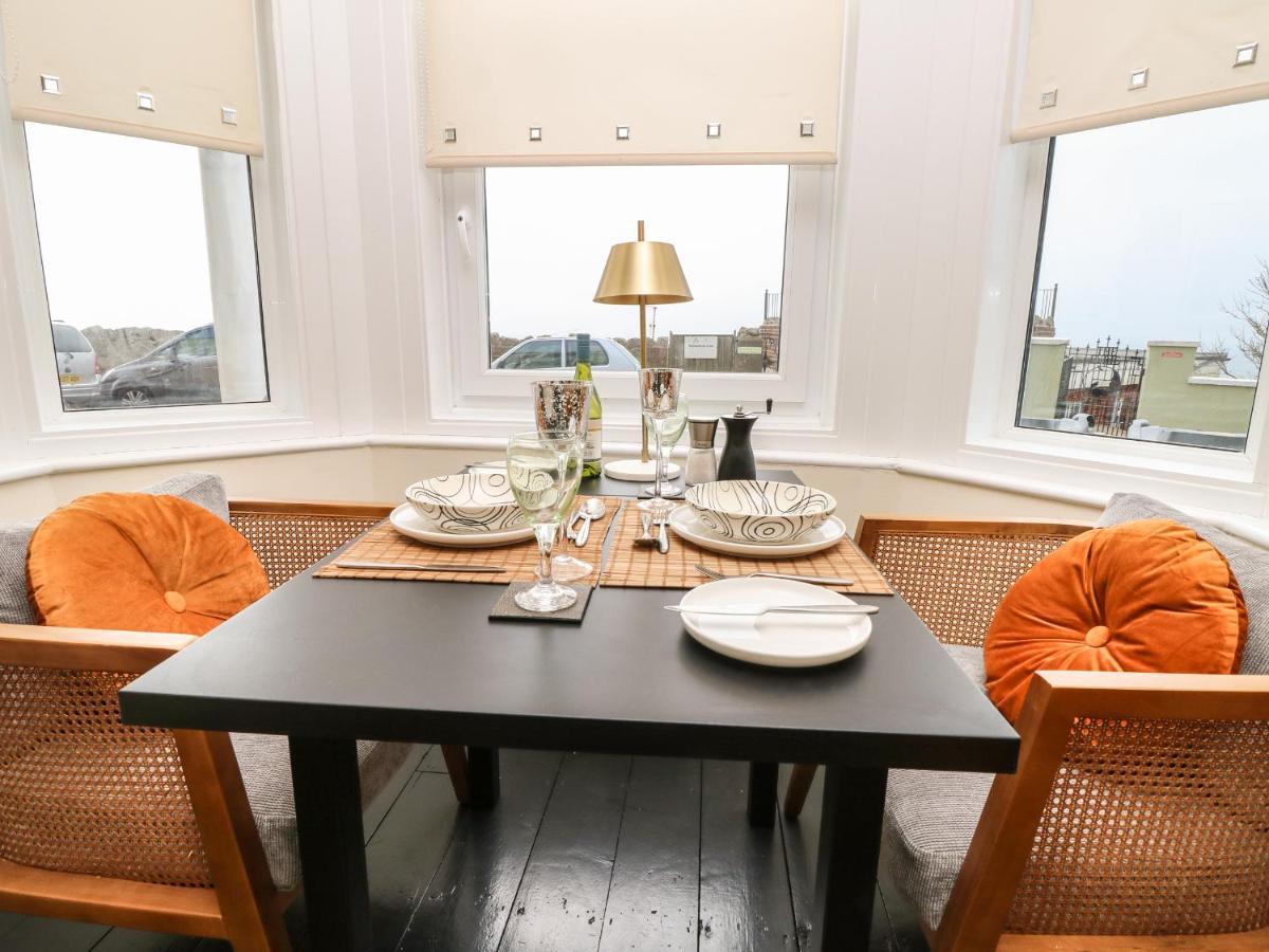 No 5 Cliffview Apartman Ventnor Kültér fotó